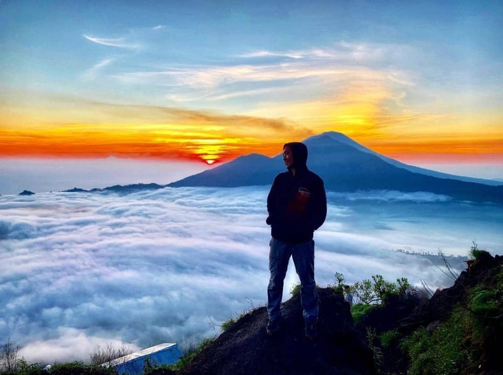 trekking sunrise moun batur